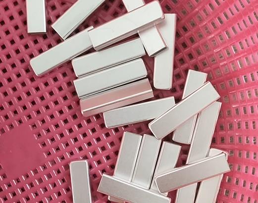 鋅合金平鍵銷去毛刺清洗拋光效果 鋅合金平鍵銷去毛刺清洗拋光效果